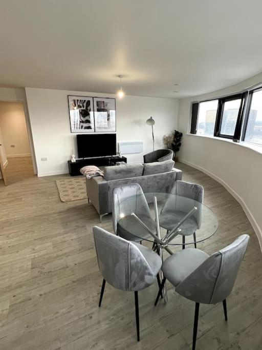 Luxurious City View Apartment In Salford Manchester Zewnętrze zdjęcie